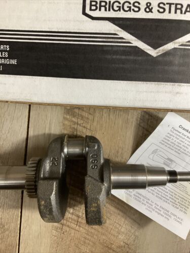 Briggs & Stratton 495655 New NOS Crankshaft Genuine OEM Part (6922765467831)